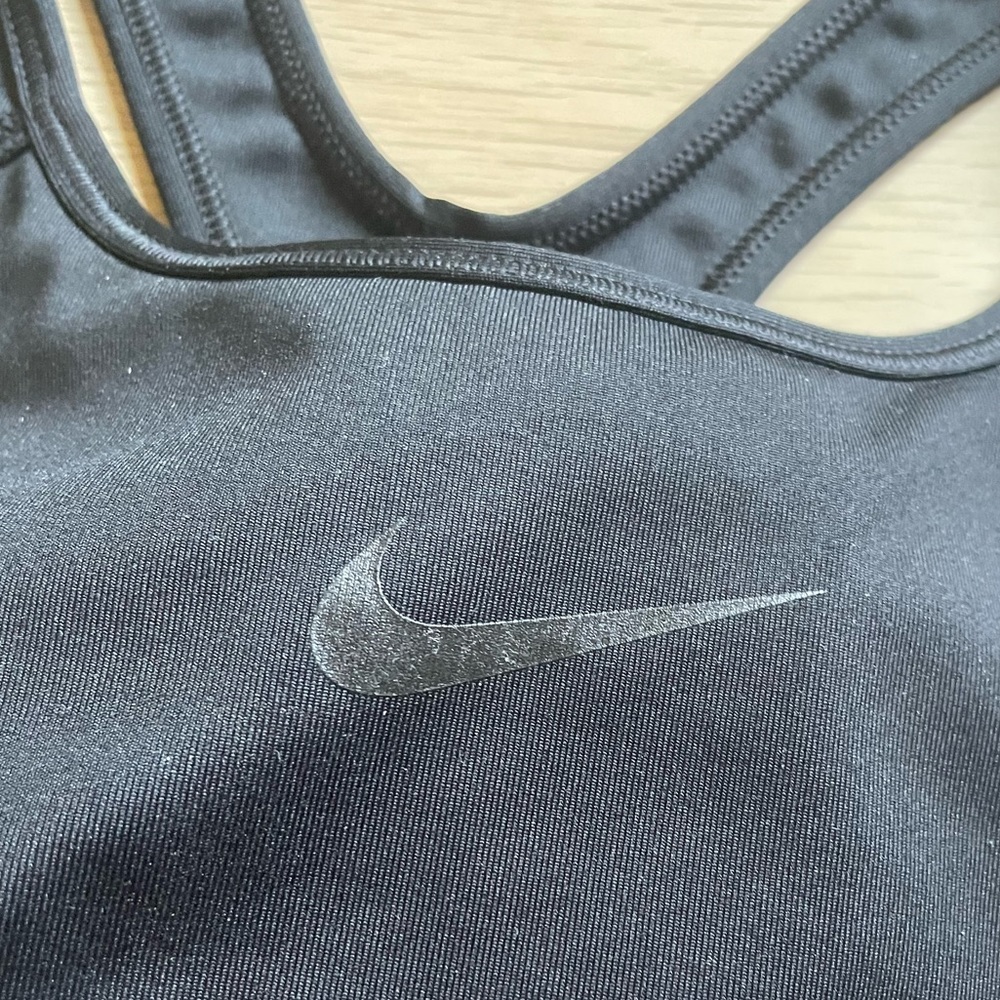 LAST CHANCE 🪩 Nike Sports Bra • EUC - Picture 2 of 6